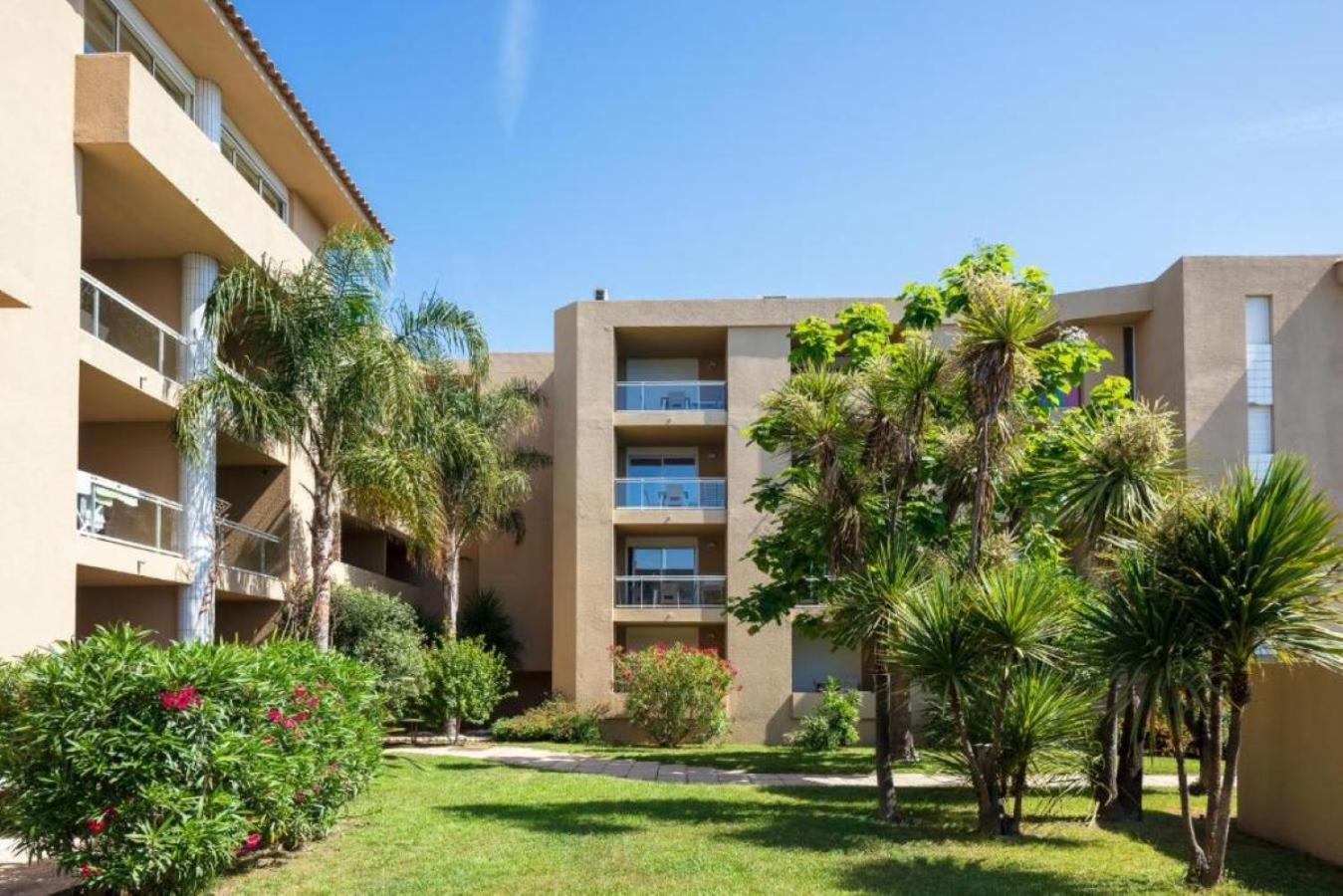Residence Marina Bianca Santa-Lucia-di-Moriani Exteriör bild