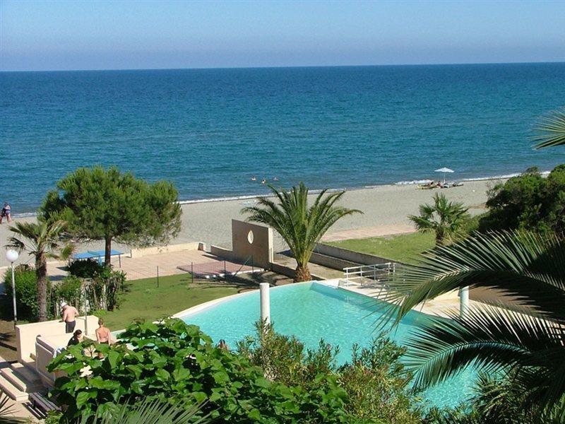 Residence Marina Bianca Santa-Lucia-di-Moriani Exteriör bild