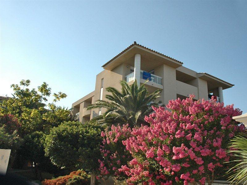 Residence Marina Bianca Santa-Lucia-di-Moriani Exteriör bild